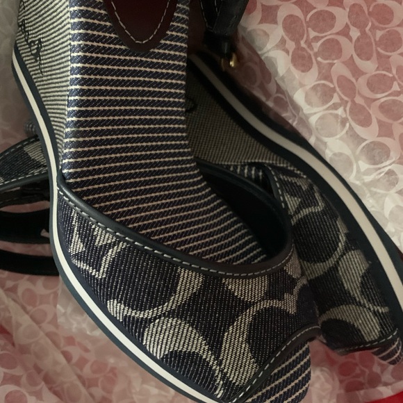 New Coach wedges size 7.5 - Picture 4 of 7